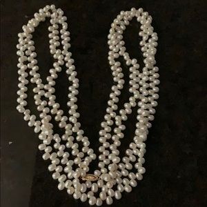 Cultured pearl necklace